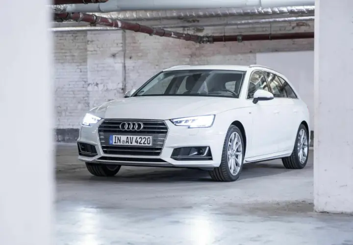 Weißer Audi A4 2.0 TDI 190 PS Kombi in Garage. Mögliche Probleme bei diesem Modell?