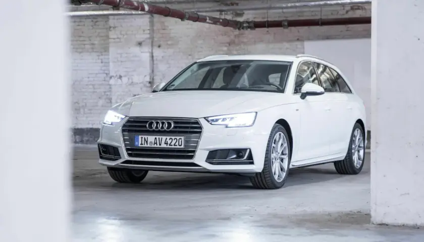 Weißer Audi A4 2.0 TDI 190 PS Kombi in Garage. Mögliche Probleme bei diesem Modell?