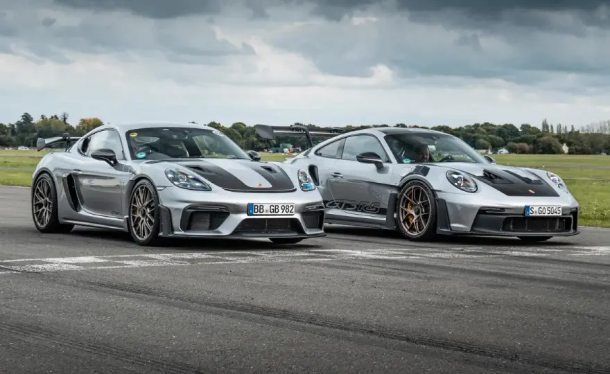 Cayman GT4 vs. GT4 RS - Welcher Porsche ist der Richtige?