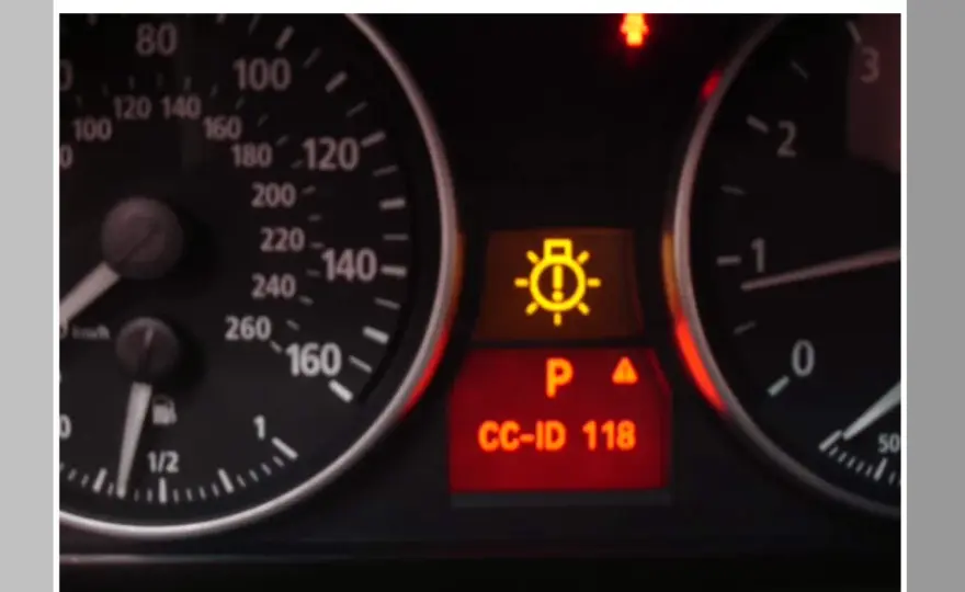 Gelbe BMW-Warnleuchte - Bedeutung, Diagnose & Kosten