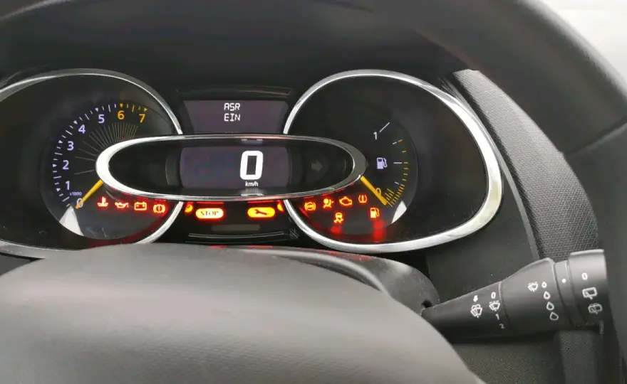 Renault ASR-Probleme? Diagnose & Lösungen für Traktionskontrolle