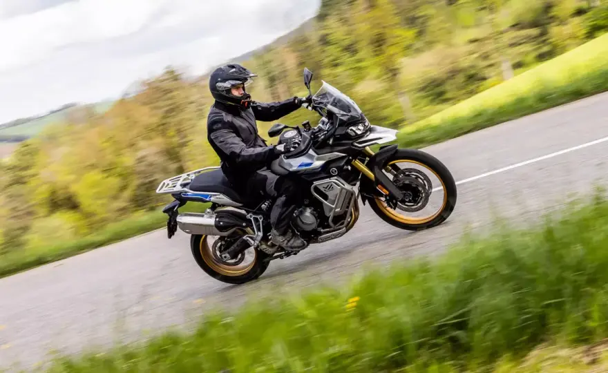 Voge DS900X Test - Lohnt sich die günstige Reiseenduro?