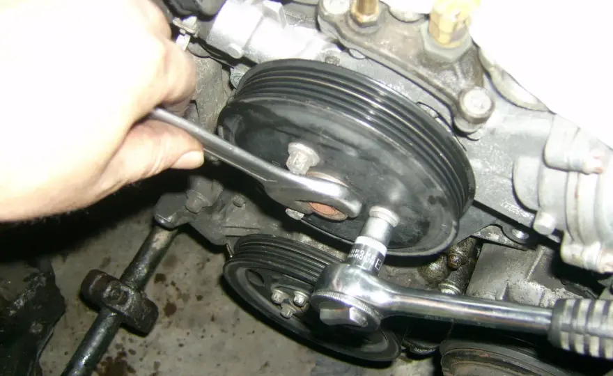 Opel Corsa D Wasserpumpe - Defekt erkennen, Kosten & Anleitung
