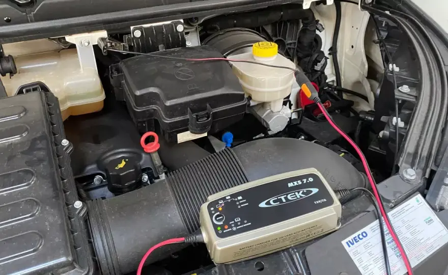 Iveco Daily Batterie wechseln - Anleitung & Tipps vom Profi