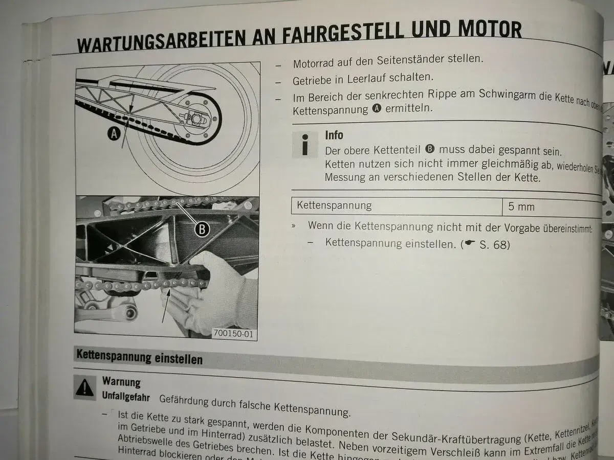 Anleitung zur Einstellung der Kettenspannung am Motorrad. Die richtige Kettenspannung ist wichtig für die Sicherheit.