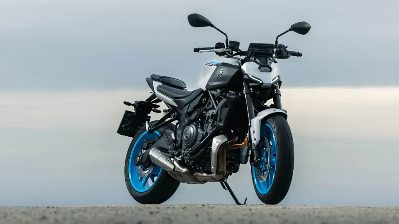 Yamaha MT-07: Leichtigkeit und Agilität, die das geringe MT-07 Gewicht ausmachen. Ein Motorrad für Fahrspaß.